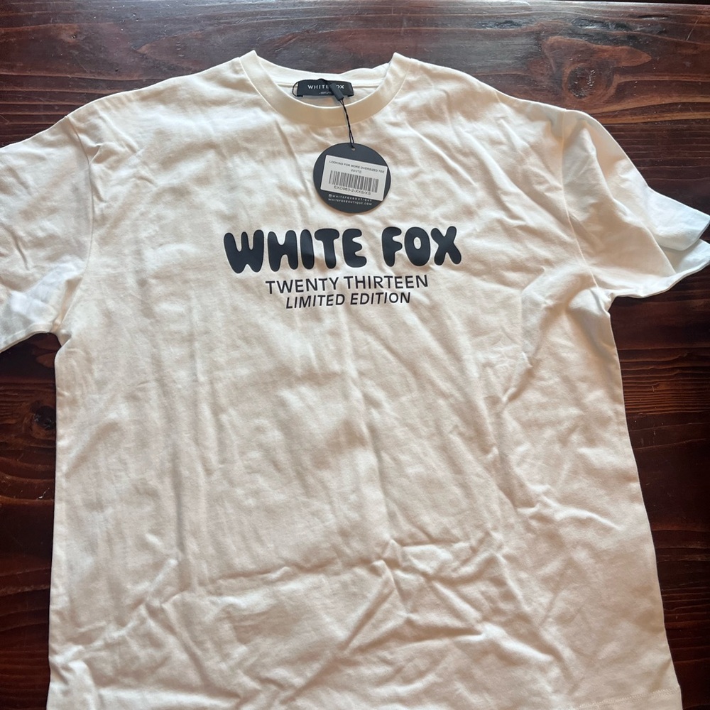 White Fox Boutique graphic White Short Sleeve Tee NWT oversized XS S M